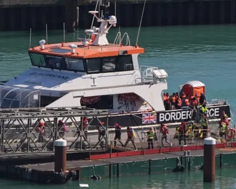 British Ministers Insist ‘One In, One Out’ Agreement with France Goes Ahead Despite Legal Injunction
